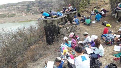 בית חינוך מעיינות.jpg