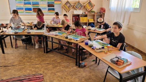 בית ספר מעיינות, אבני איתן (2).jpg