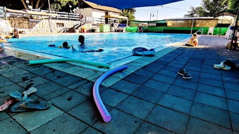 בריכת שחייה (1).jpg